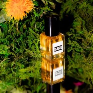 MODERN VANILLA le petit skunk mini oil NWT